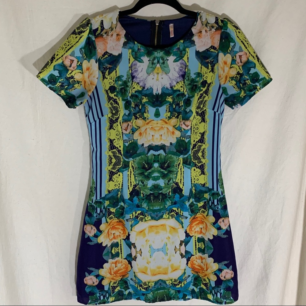 Beautiful floral pattern colorful short dress